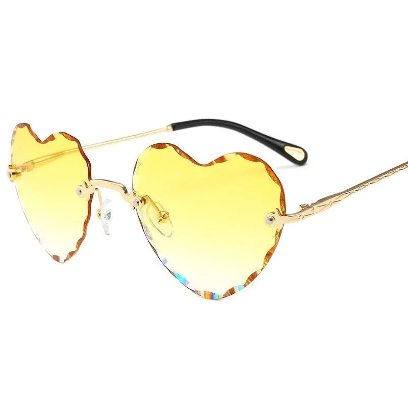 8 COLORS INS CUTE GRADIENT HEART TRAVEL SUNGLASSES BY61703